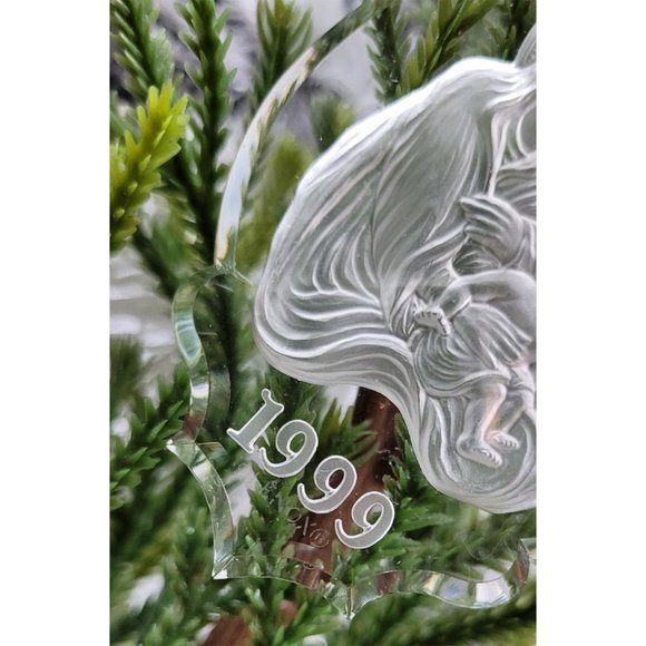 Lenox Treasures of the Heart Holy Family Crystal Christmas Ornament 1999 - Picture 2 of 14